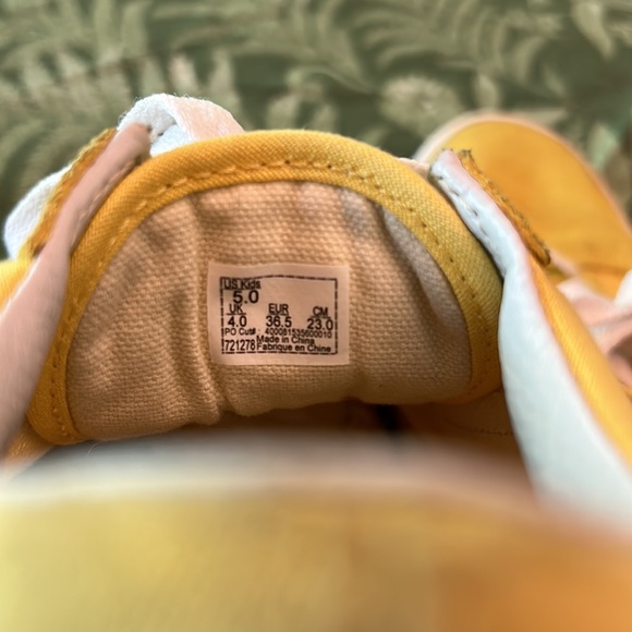 VANS- yellow canvas & suede - lightly used women’s 7/kids 5 - Picture 3 of 6